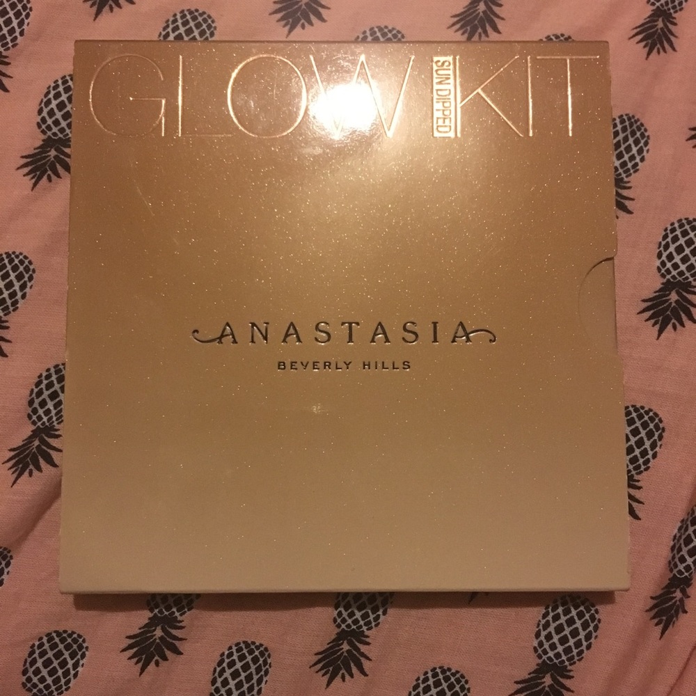 **NEW**Anastasia Beverly Hills Sun Dipped Glow Kit